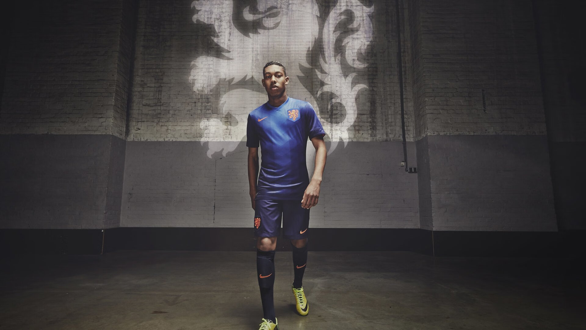 开云体育平台APP-意甲焦点战与NBA赛场，战术纪律与一波流带走比赛的哲学